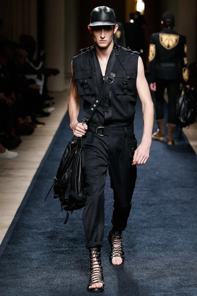 Look 49